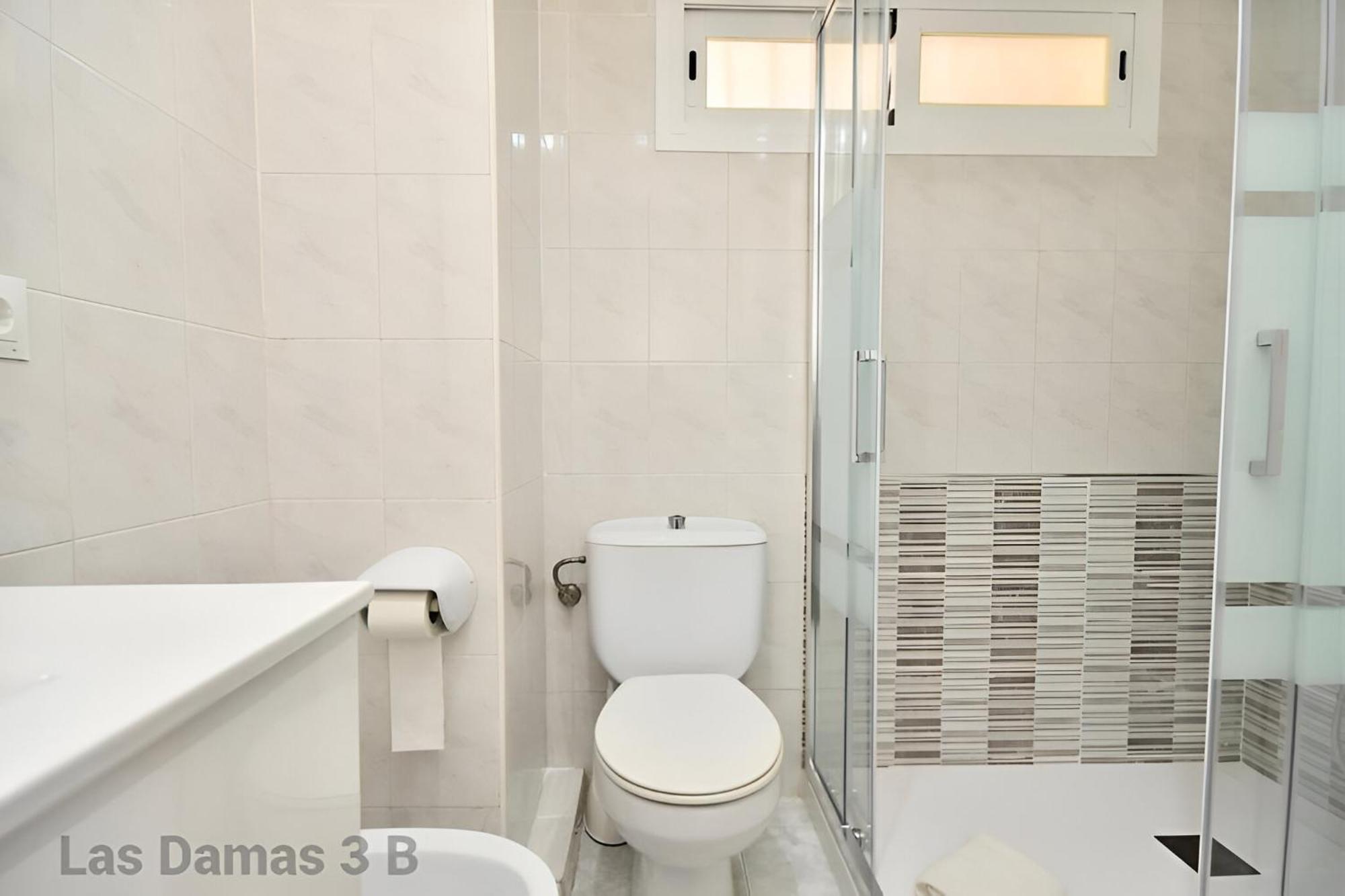 Las Damas 3B Beach Front - Pool & Parking Benidorm Exterior photo